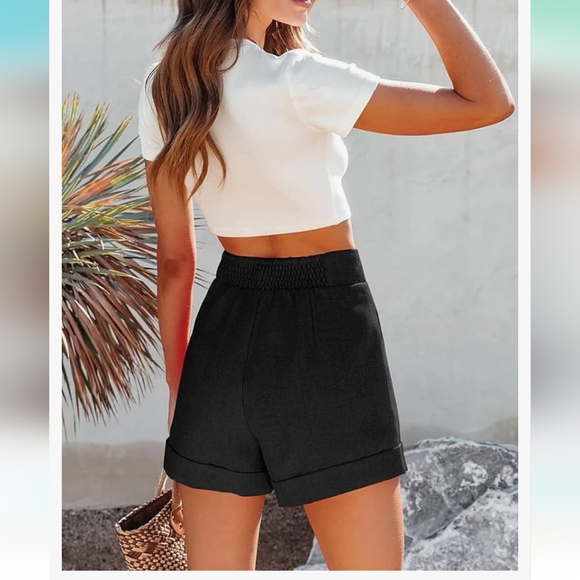 Black tailored trouser shorts - Picture 2 of 16